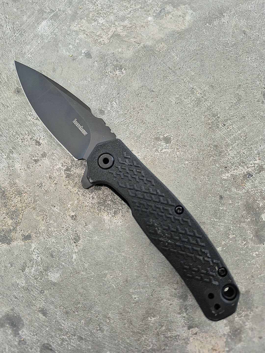 GS-014 Kershaw Utility Blade – black folding knife with spear point edge and textured handle for everyday tactical use